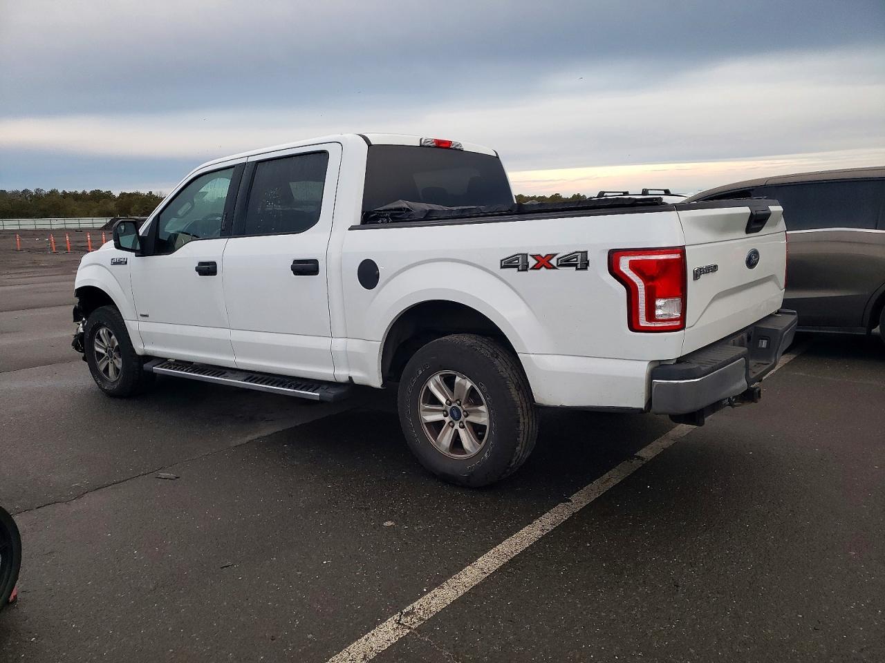 2015 Ford F150 Supercrew - Image 2