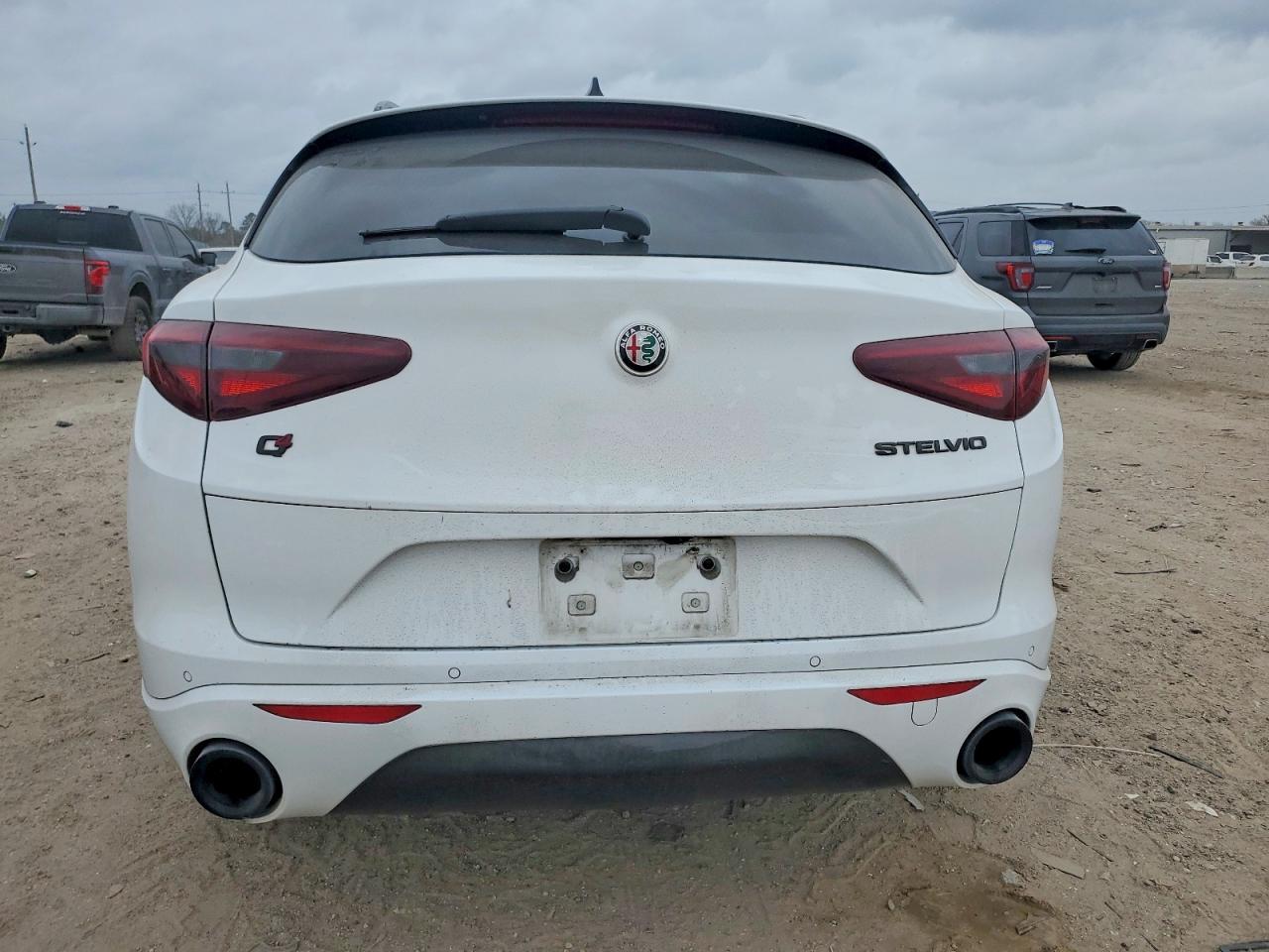 2020 Alfa Romeo Stelvio Ti - Image 6