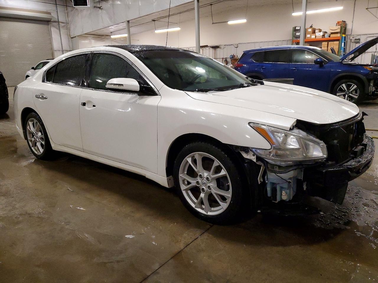 2012 Nissan Maxima S - Image 4