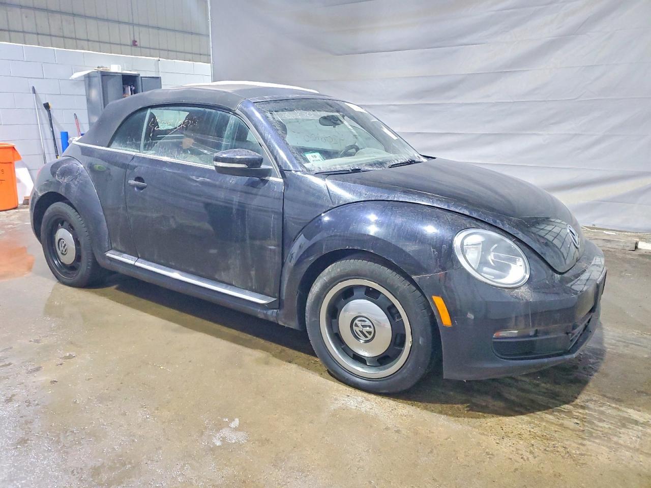 2015 Volkswagen Beetle 1.8T - Фото 4