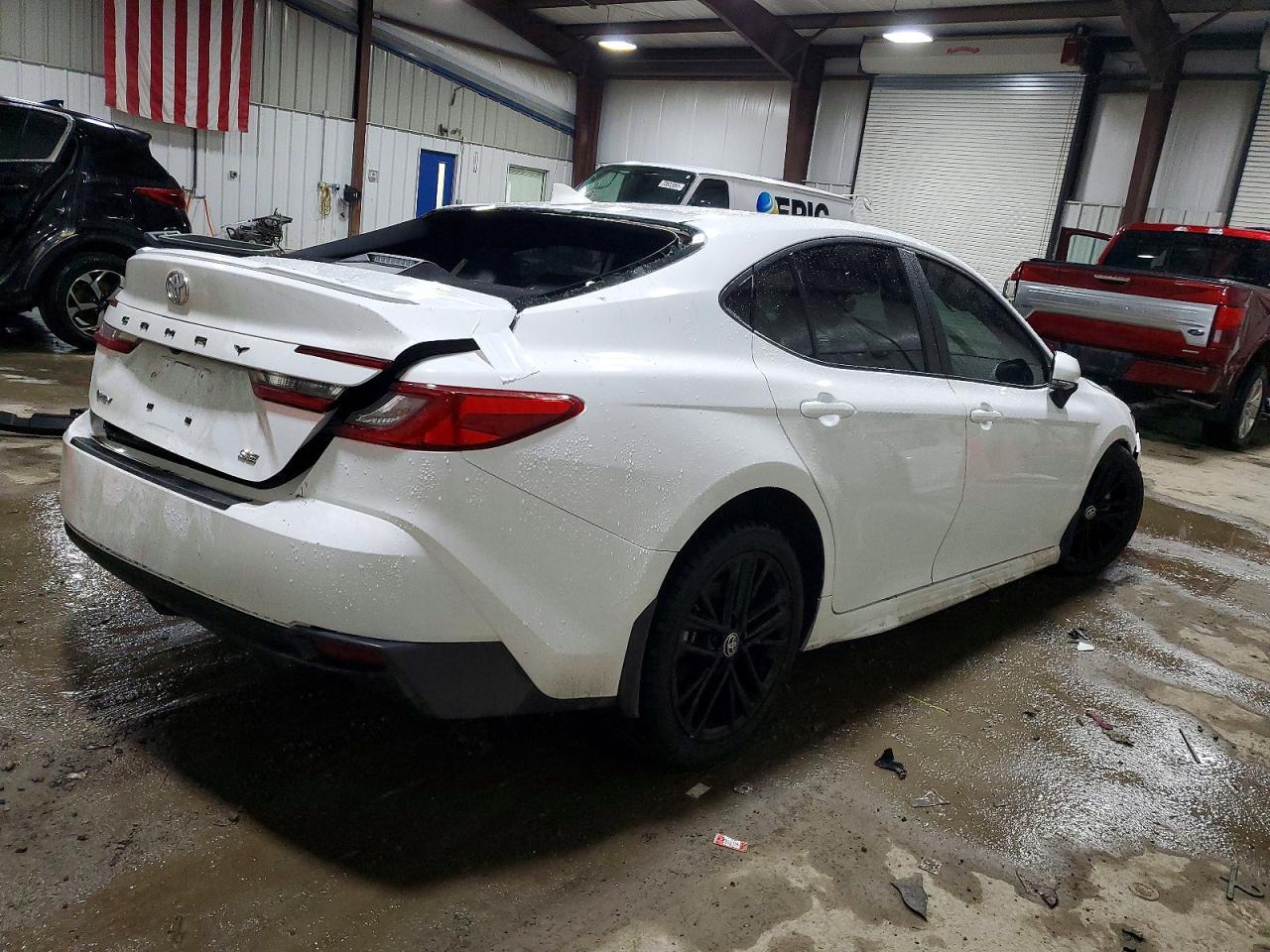 2025 Toyota Camry Xse - Фото 3