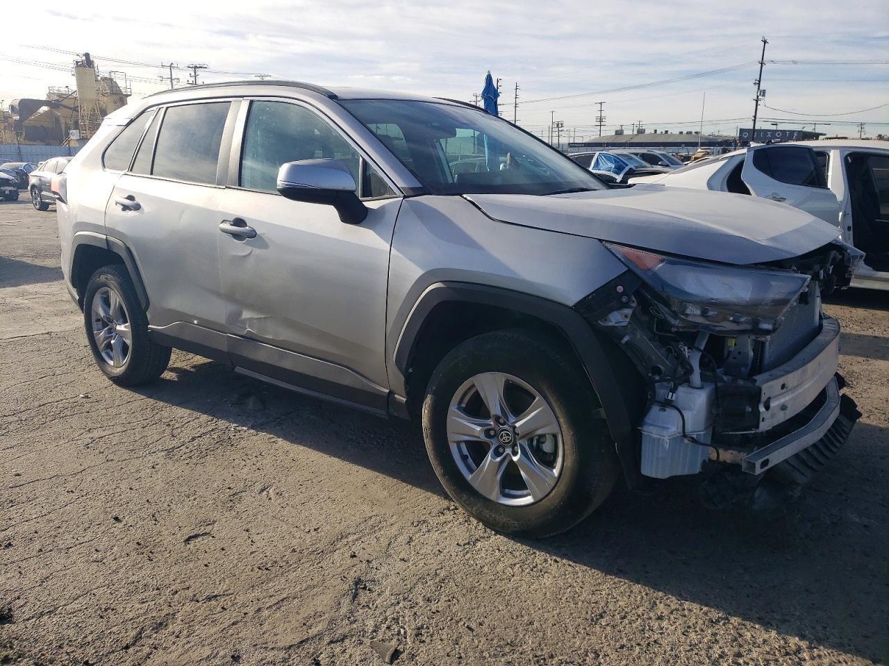 2025 Toyota Rav4 Xle - Фото 4