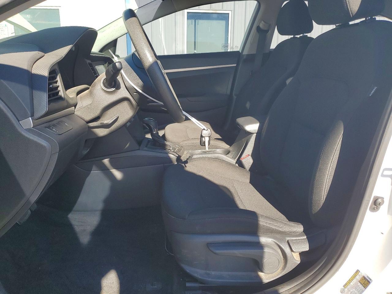2019 Hyundai Elantra Se - Фото 7