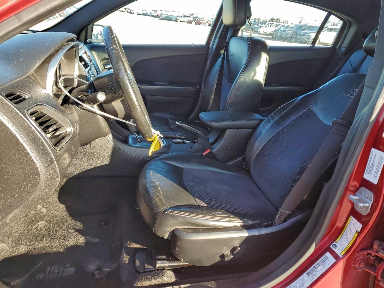 2014 Chrysler 200 Limited - Фото 7