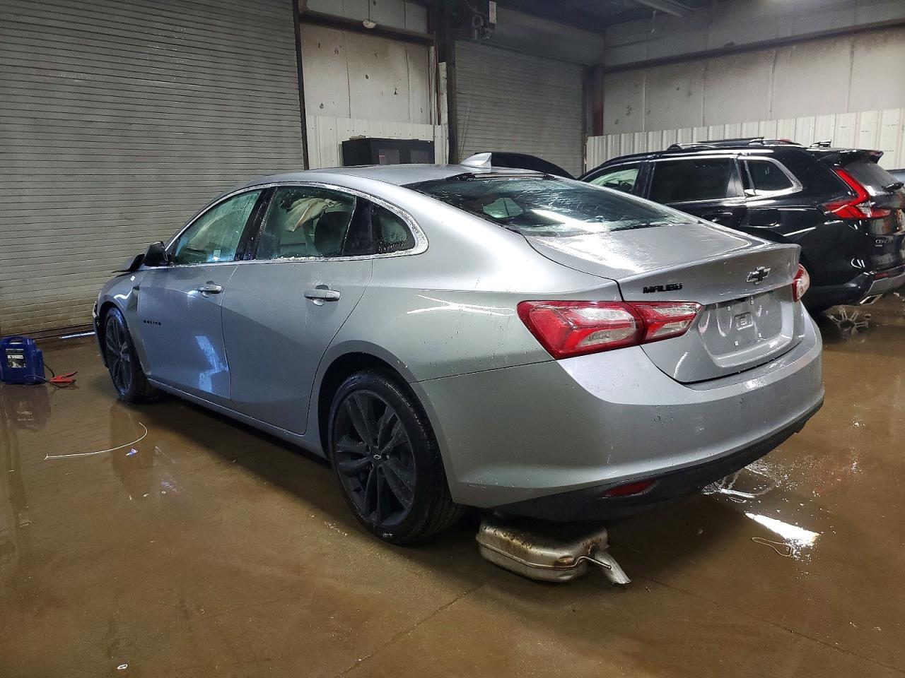 2025 Chevrolet Malibu Lt - Фото 2