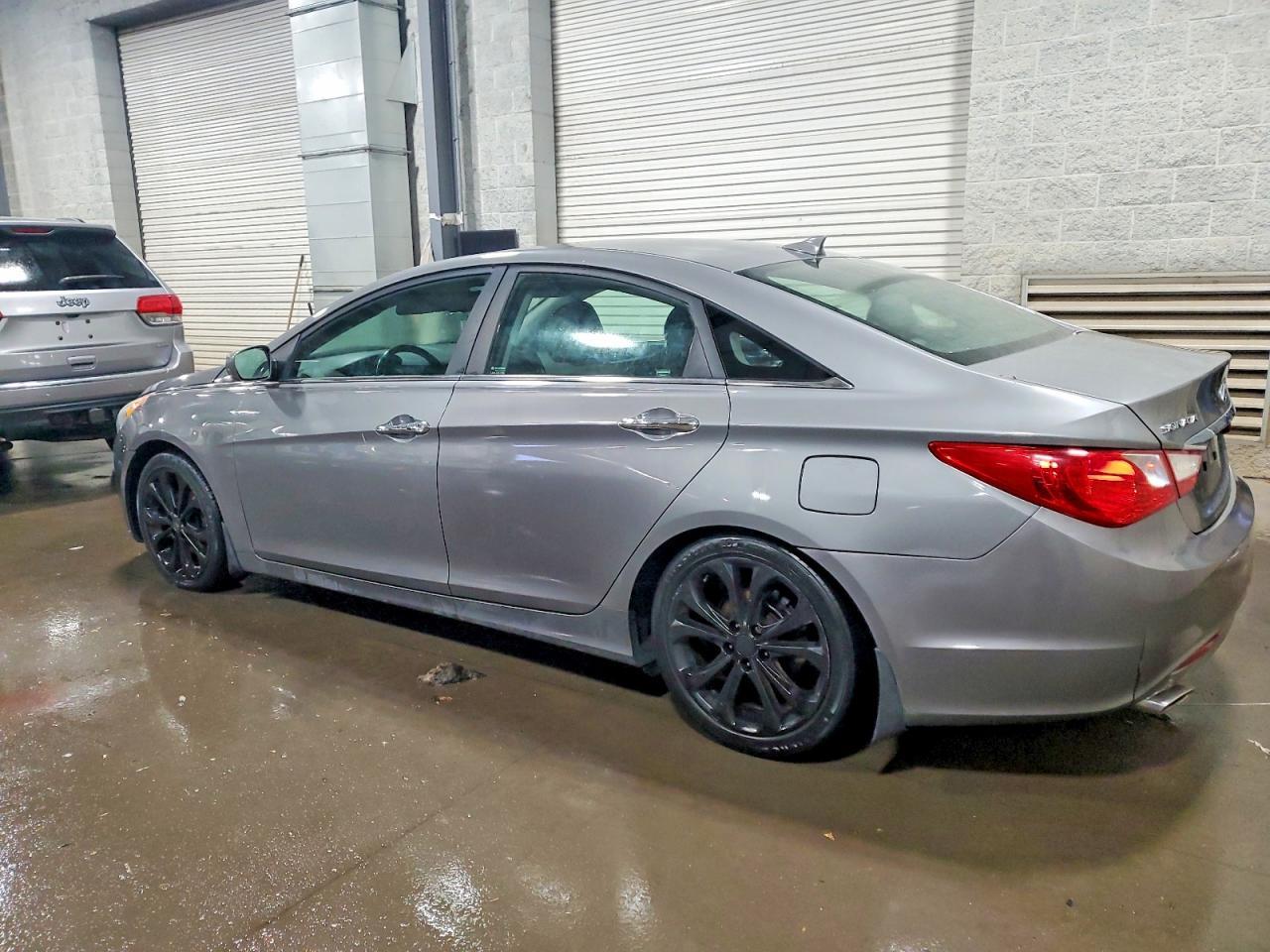 2013 Hyundai Sonata Se - Фото 2