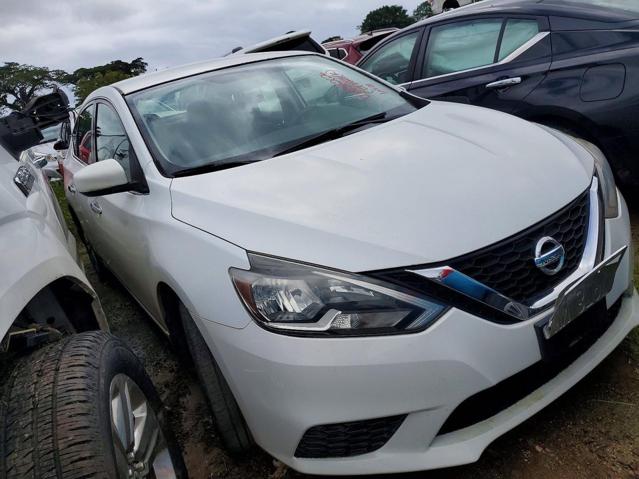 2016 Nissan Sentra S - Image 4