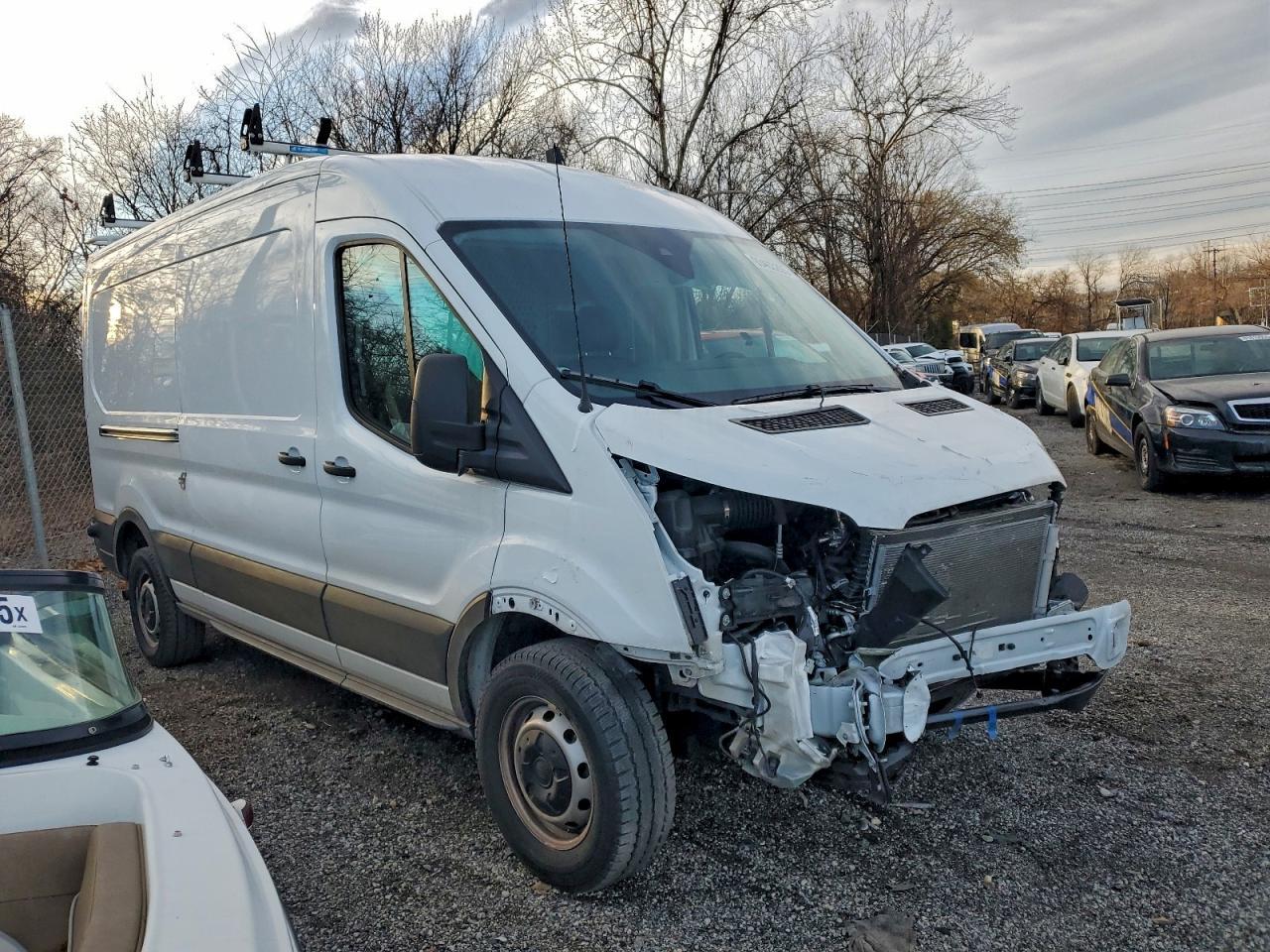 2024 Ford Transit 250 Utility / Service Van - Фото 4