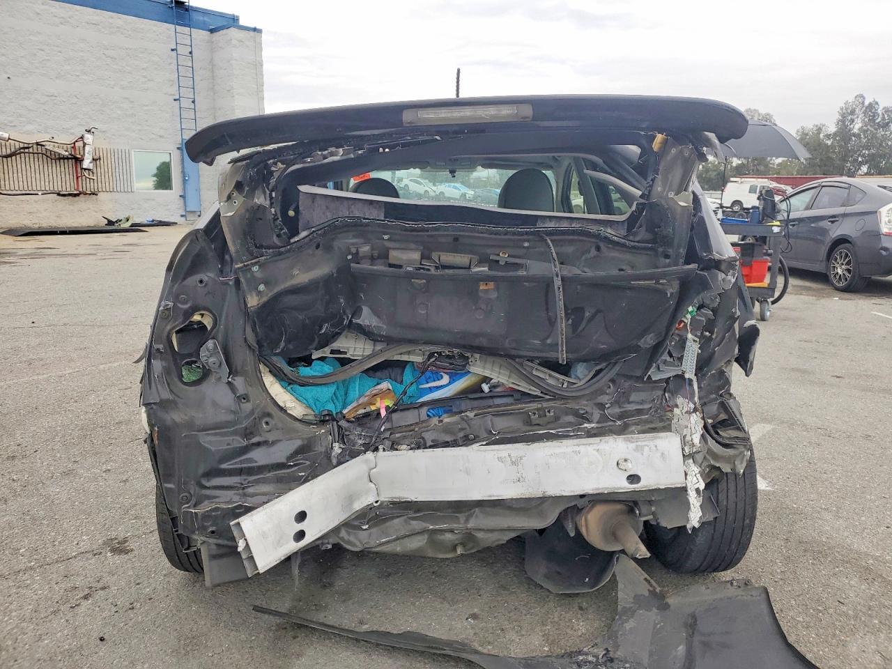 2015 Toyota Prius - Image 6