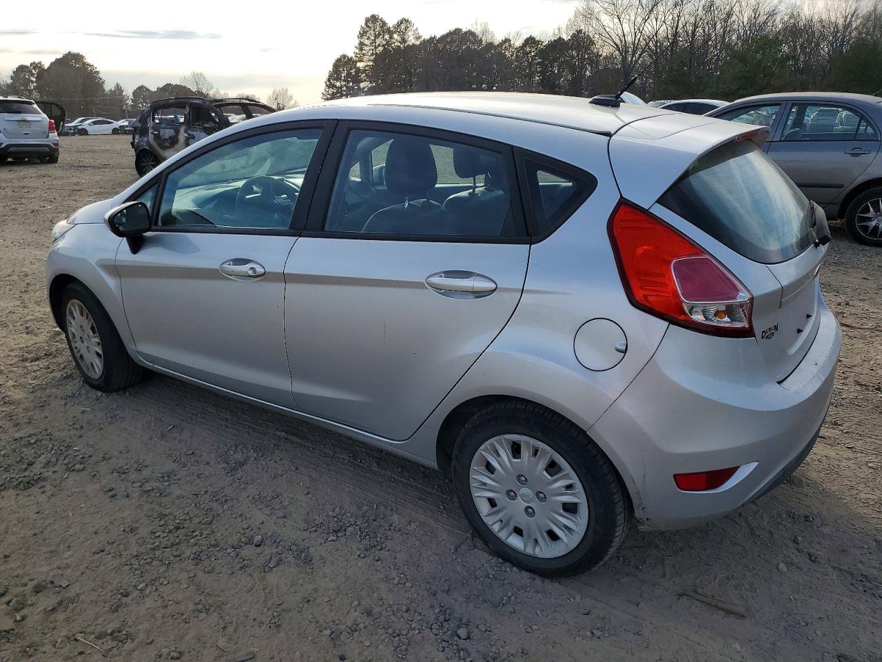 2016 Ford Fiesta S - Image 2
