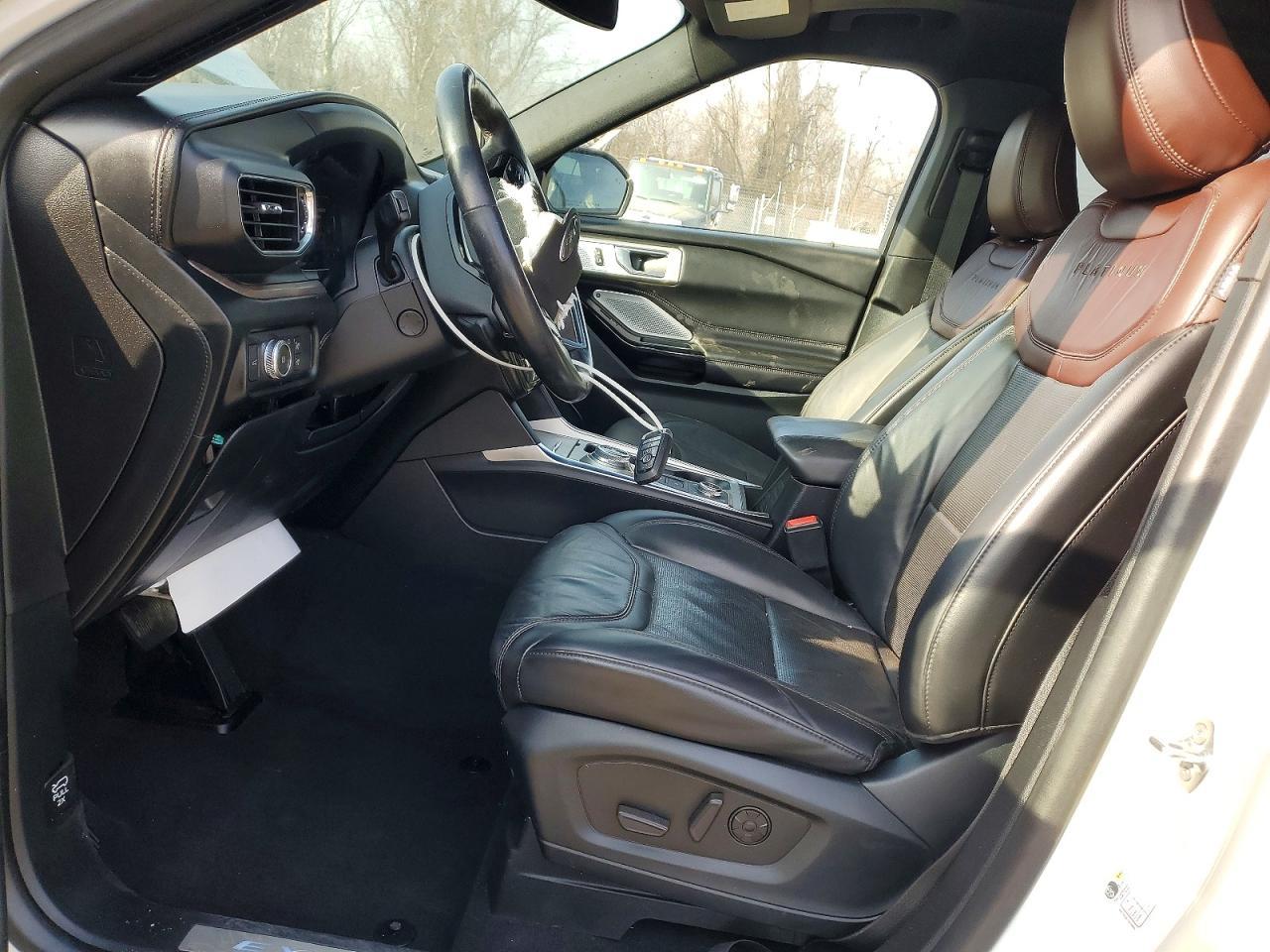 2021 Ford Explorer Platinum - Image 7