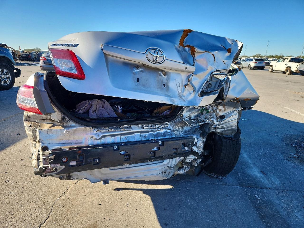 2011 Toyota Camry Base - Фото 6