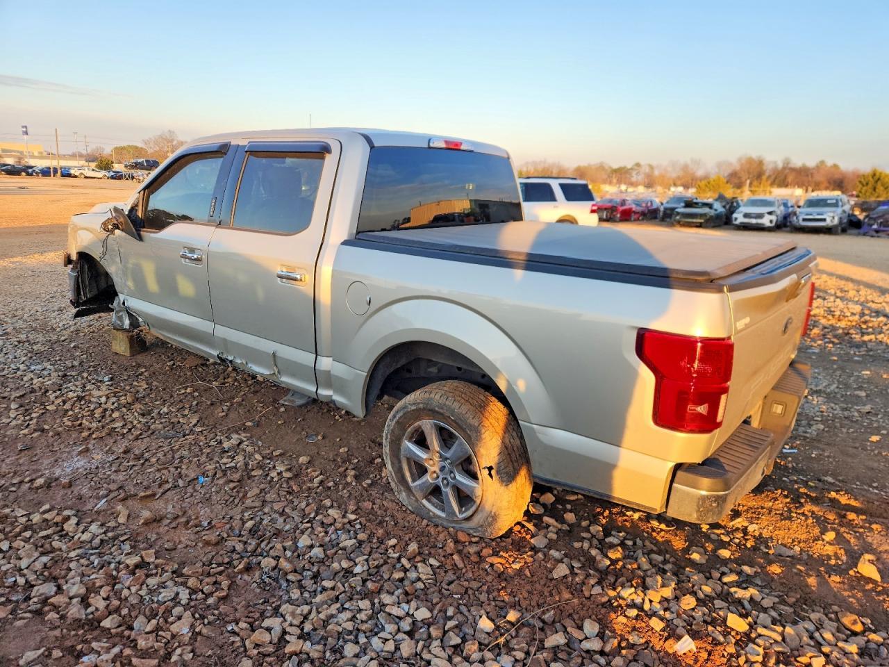 2018 Ford F150 Supercrew - Фото 2
