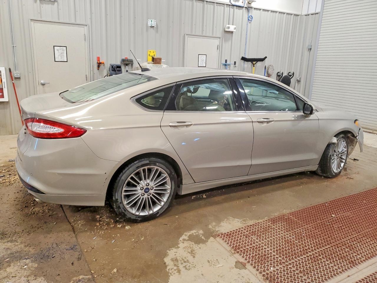 2015 Ford Fusion Se - Фото 3