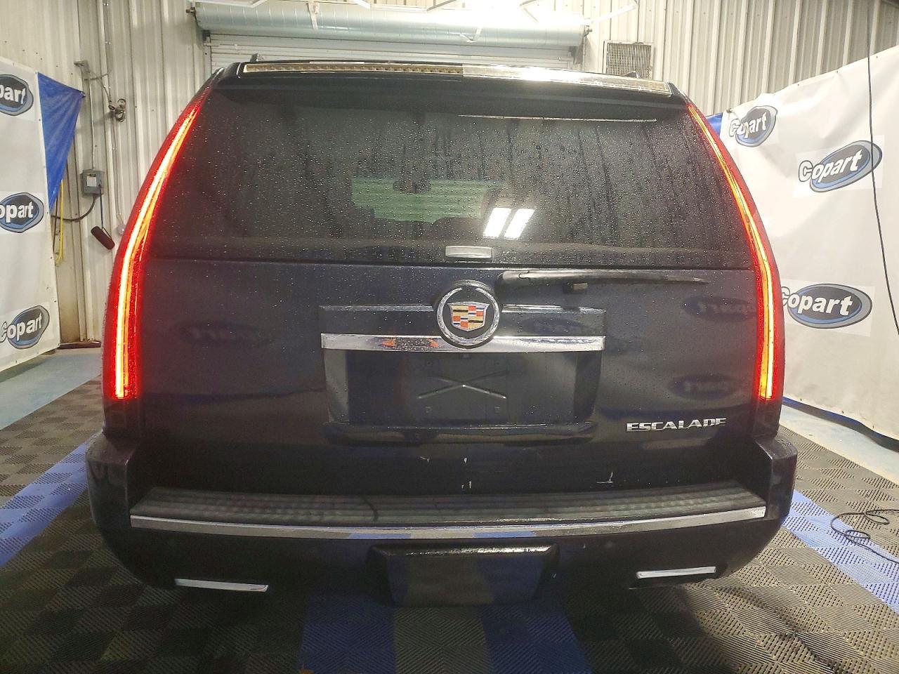 2013 Cadillac Escalade Premium - Фото 6