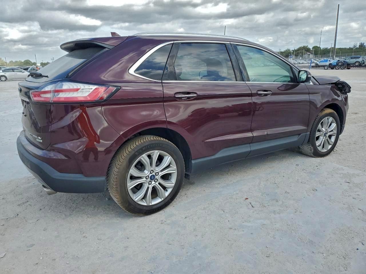 2019 Ford Edge Titanium - Фото 3