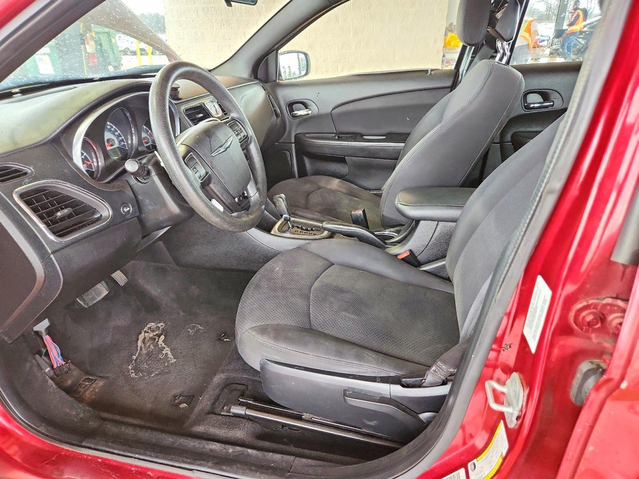 2013 Chrysler 200 Lx - Фото 7