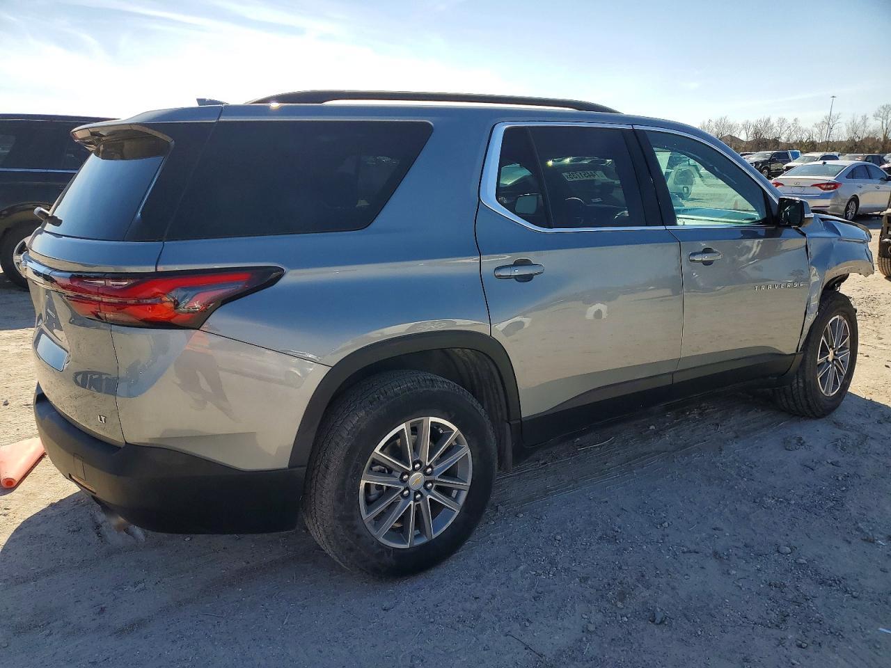 2023 Chevrolet Traverse Lt - Фото 3