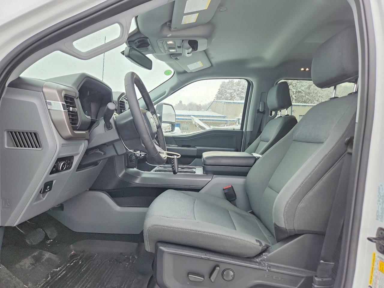 2025 Ford F150 Xlt - Image 7