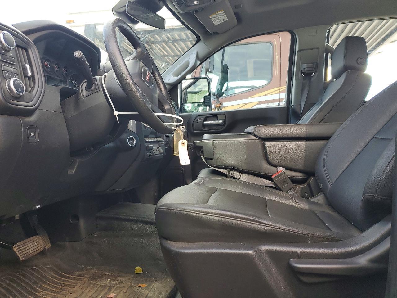 2025 GMC Sierra Hd Truck Cab And Chassis - Image 7