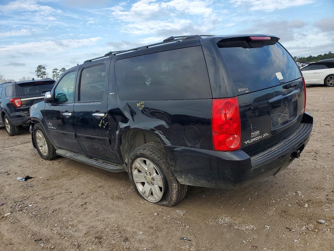 2014 GMC Yukon Xl C1500 Slt - Фото 2