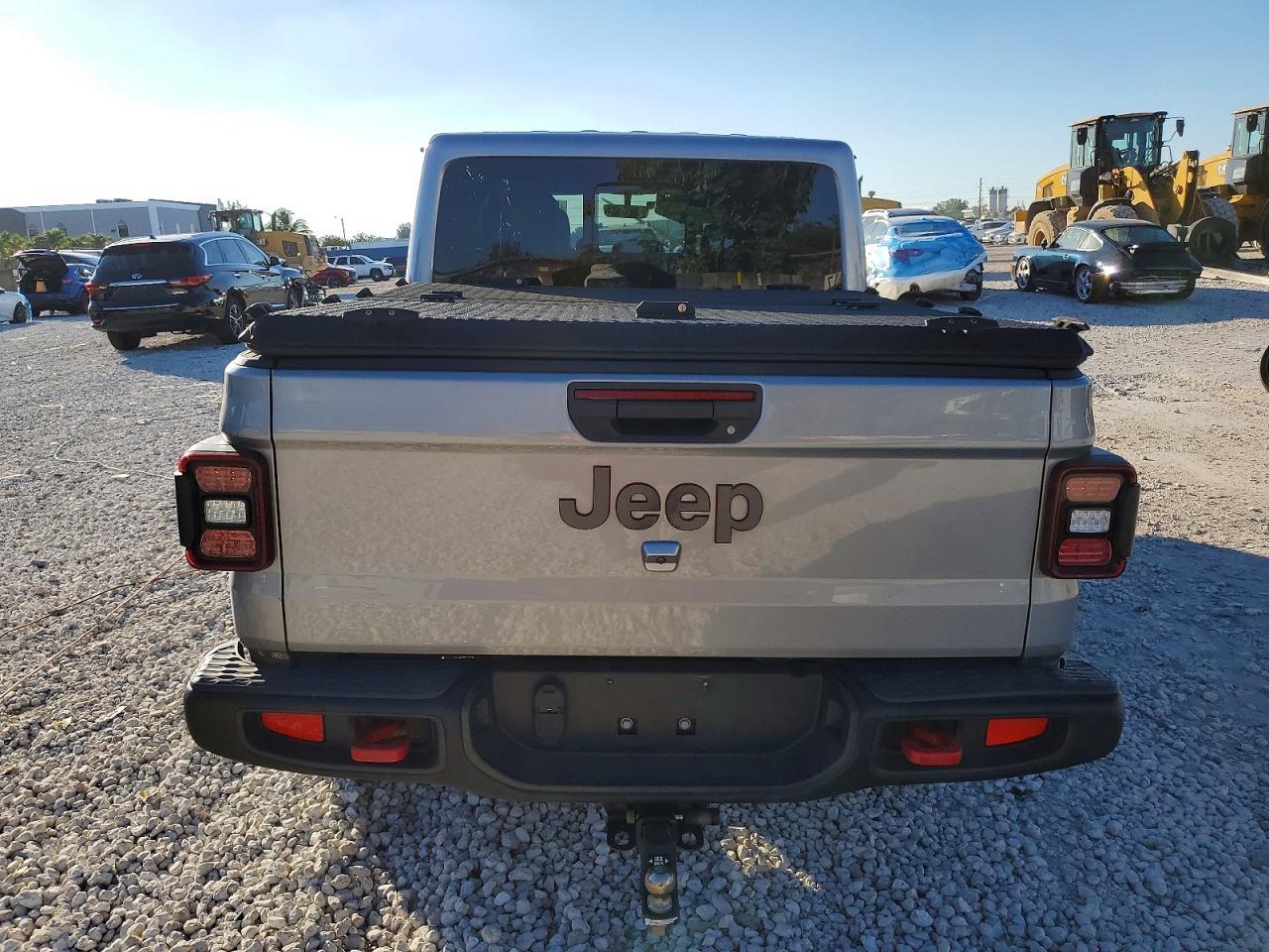 2020 Jeep Gladiator Rubicon - Image 6