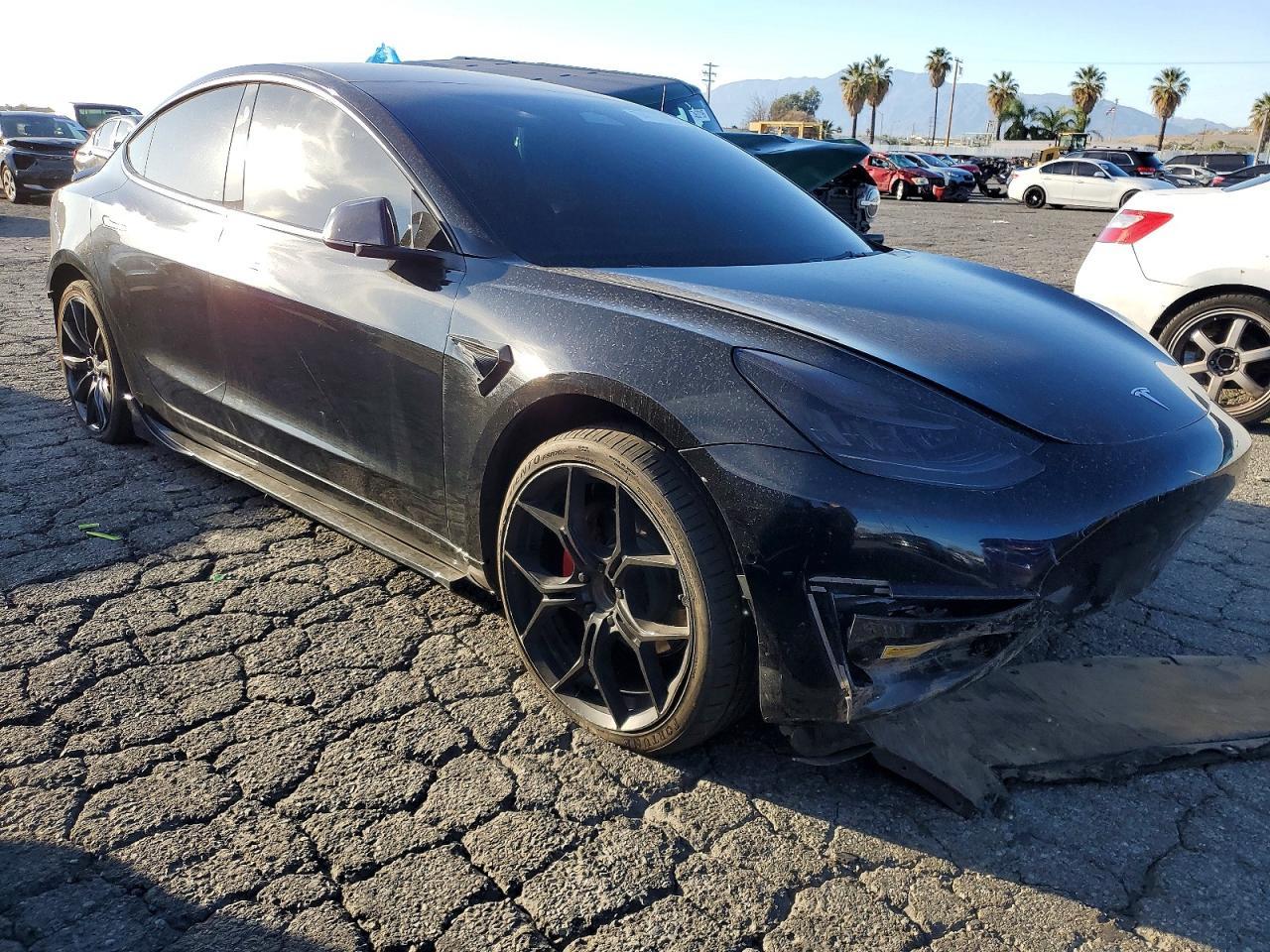 2022 Tesla Model 3 - Image 4