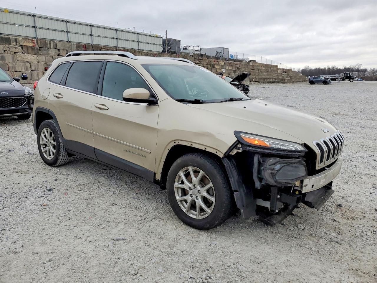 2015 Jeep Cherokee Latitude - Image 4