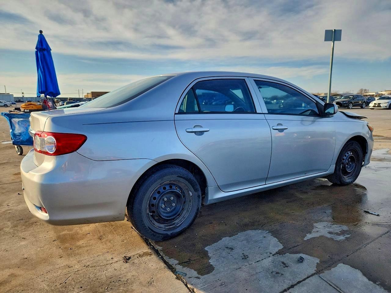 2013 Toyota Corolla L - Фото 3