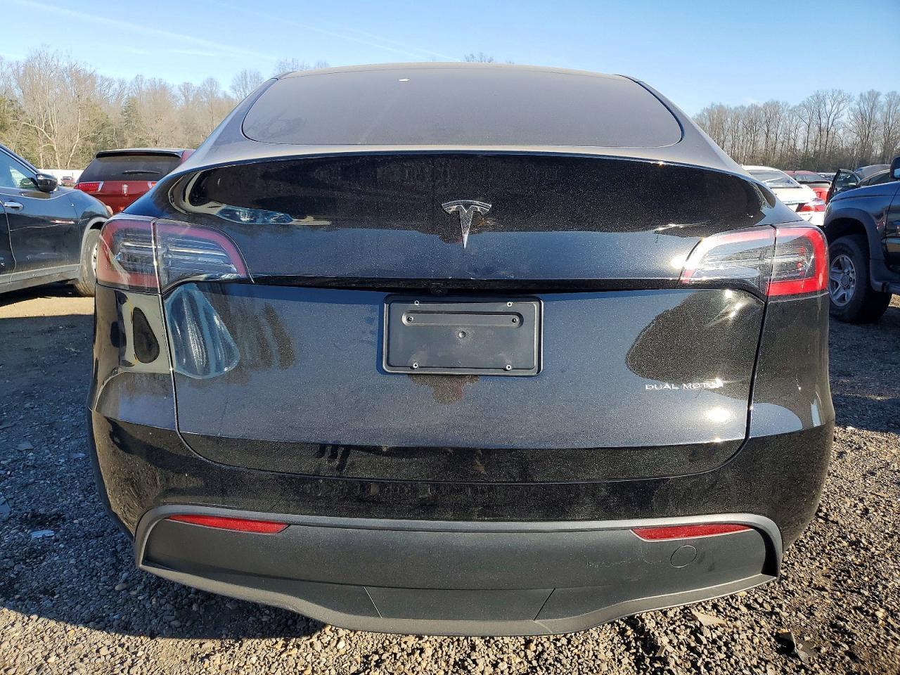 2024 Tesla Model Y - Фото 6