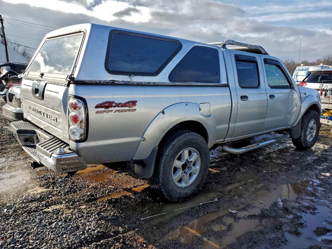 2003 Nissan Frontier Crew Cab Xe - Фото 3