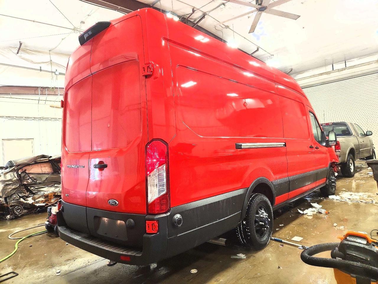 2024 Ford Transit 250 Delivery Van - Фото 3