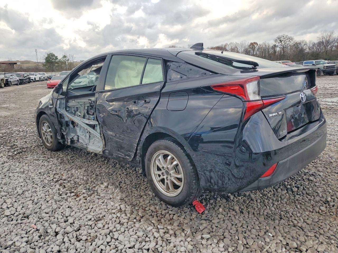 2022 Toyota Prius Le - Image 2