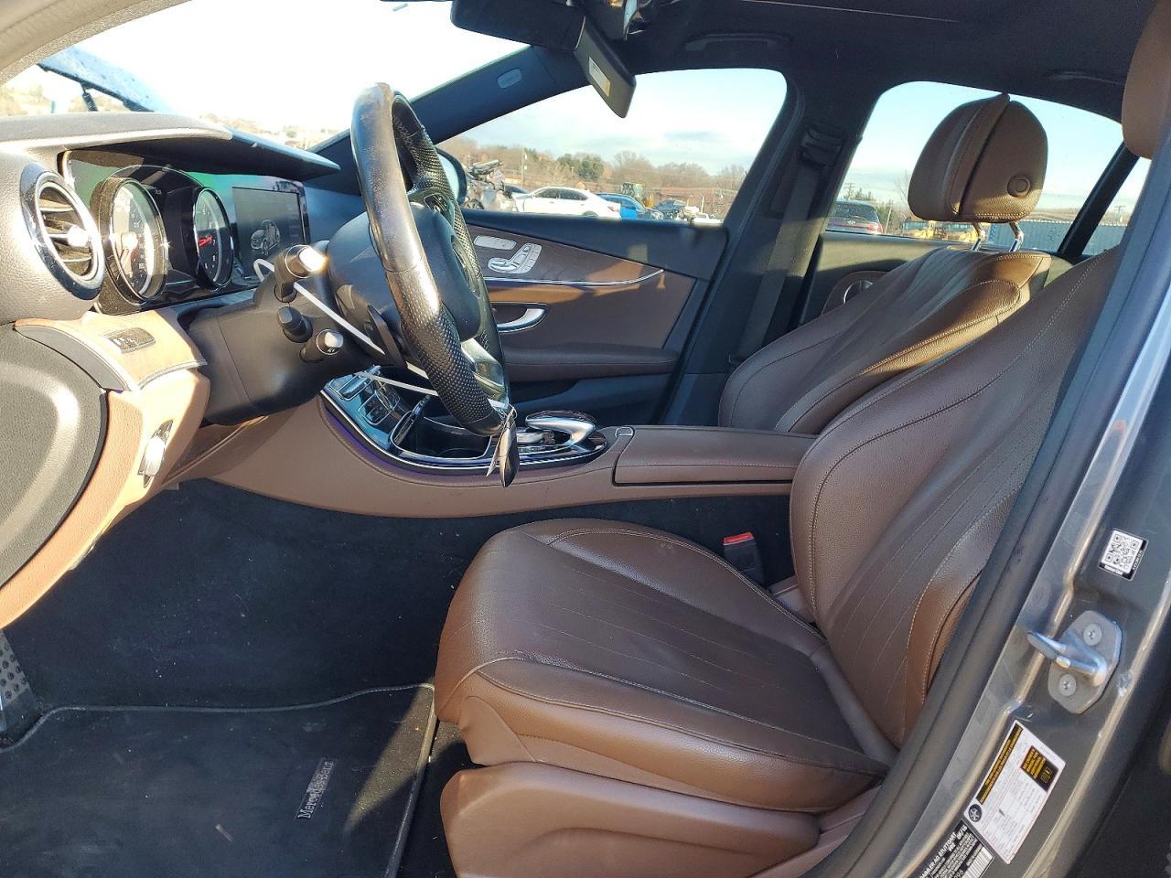 2017 Mercedes-Benz E 300 4Matic - Фото 7