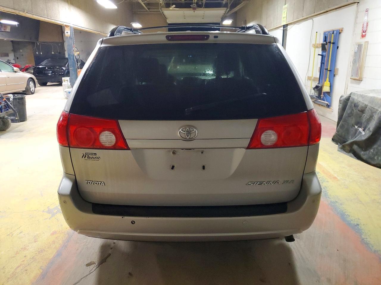 2009 Toyota Sienna Xle - Фото 6