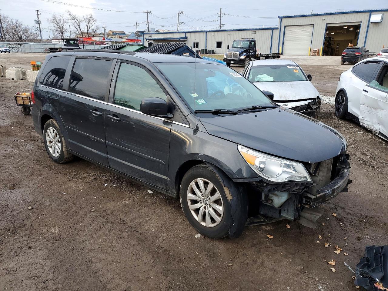 2012 Volkswagen Routan Se - Фото 4