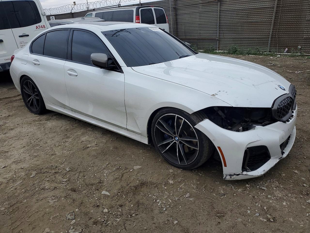 2021 BMW M340I - Фото 4