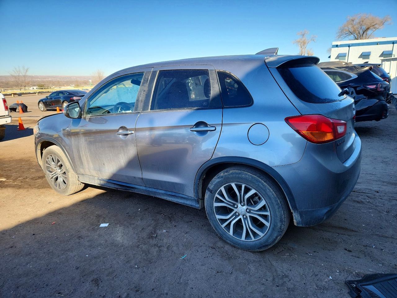 2017 Mitsubishi Outlander Sport Es - Фото 2