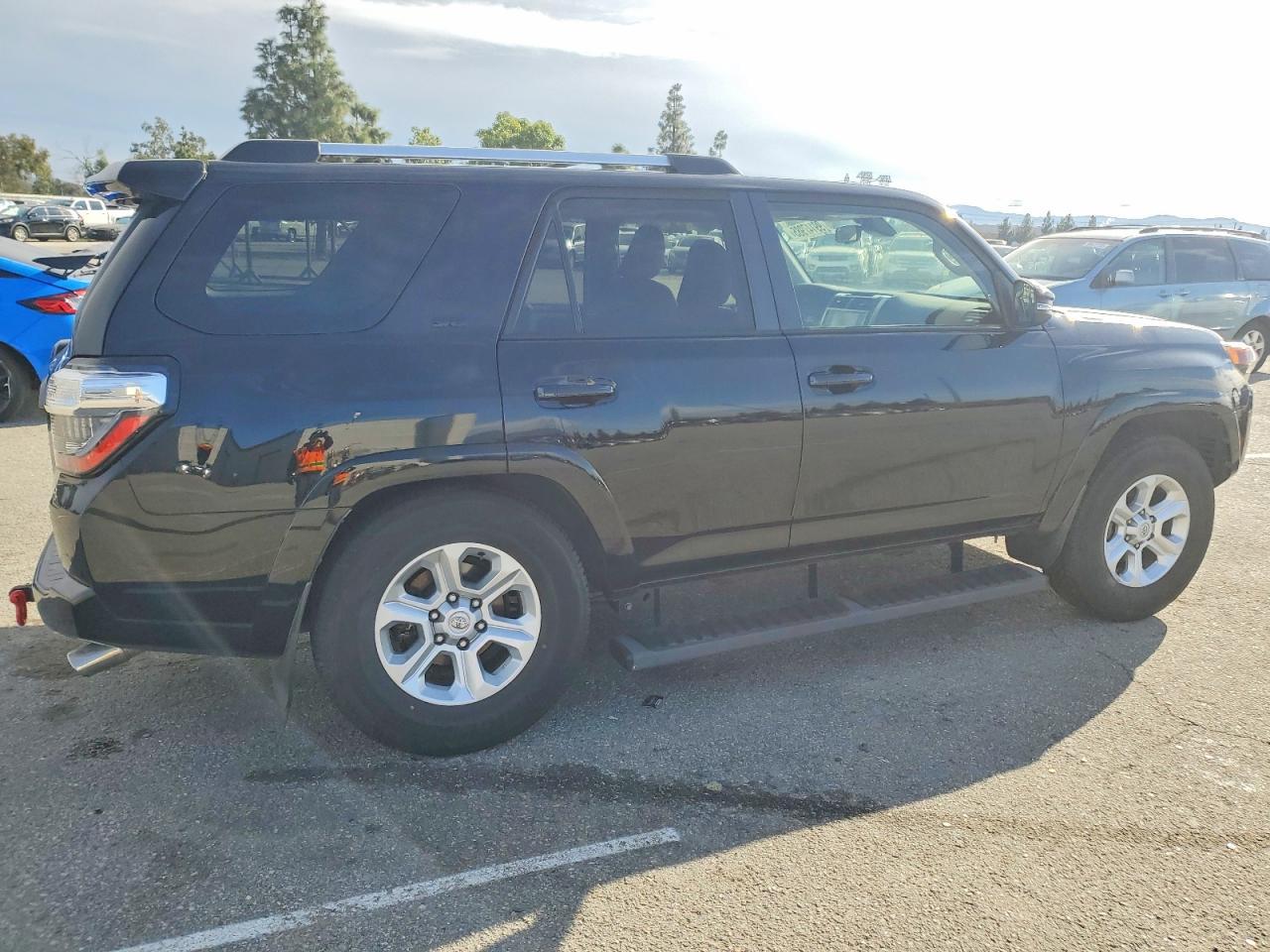 2022 Toyota 4Runner Sr5 Premium - Image 3