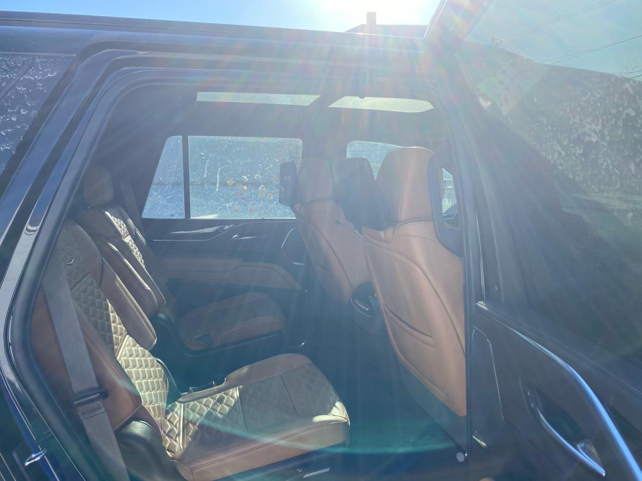 2023 Cadillac Escalade Sport - Image 6