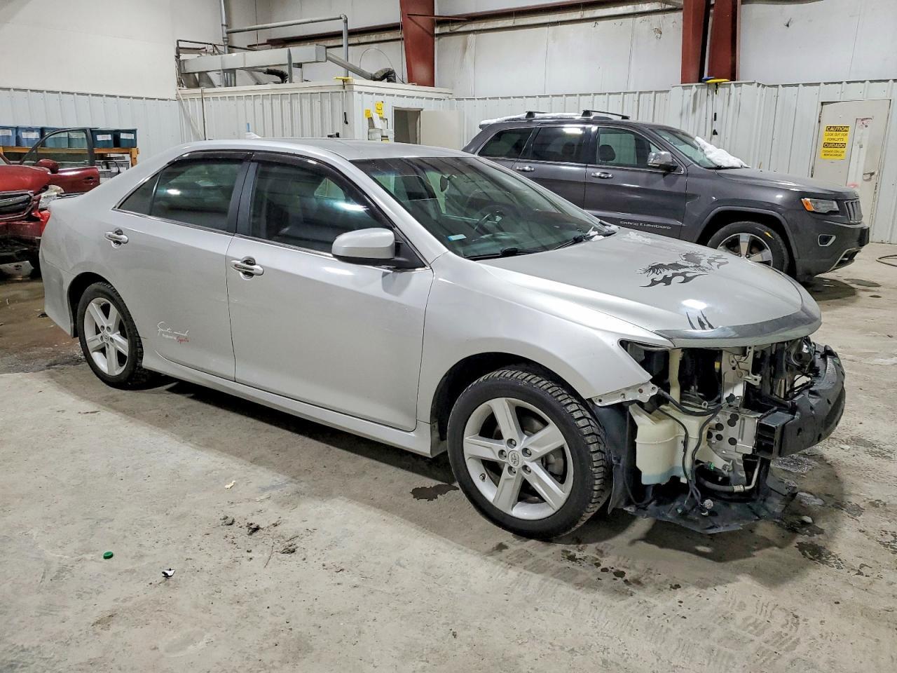2014 Toyota Camry Se - Фото 4