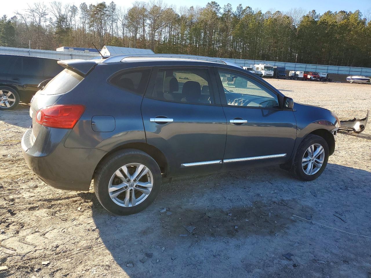 2015 Nissan Rogue Select S - Image 3