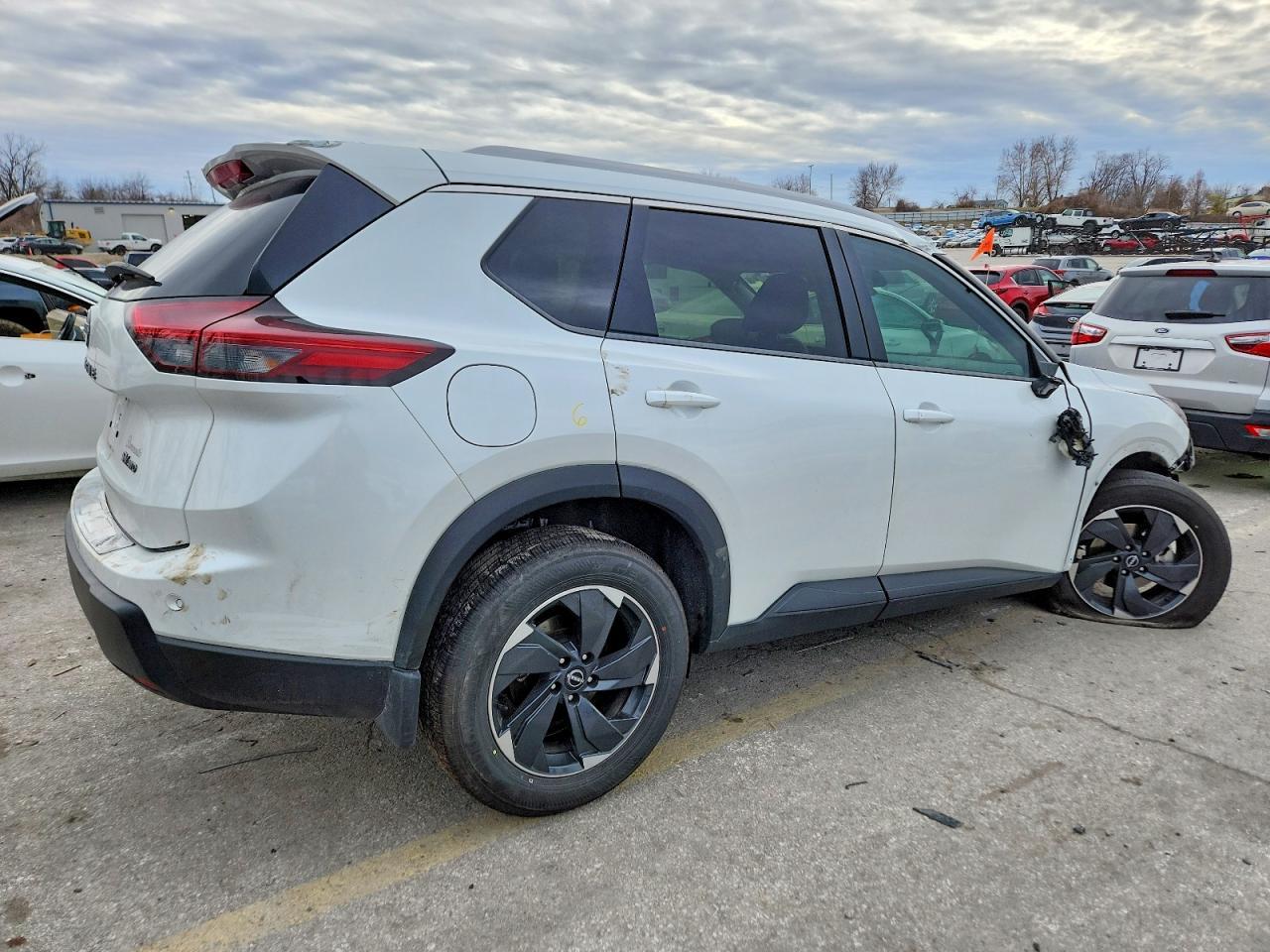 2024 Nissan Rogue Sv - Фото 3