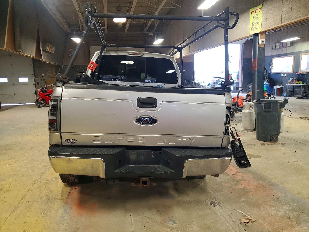 2016 Ford F250 Super Duty - Image 6