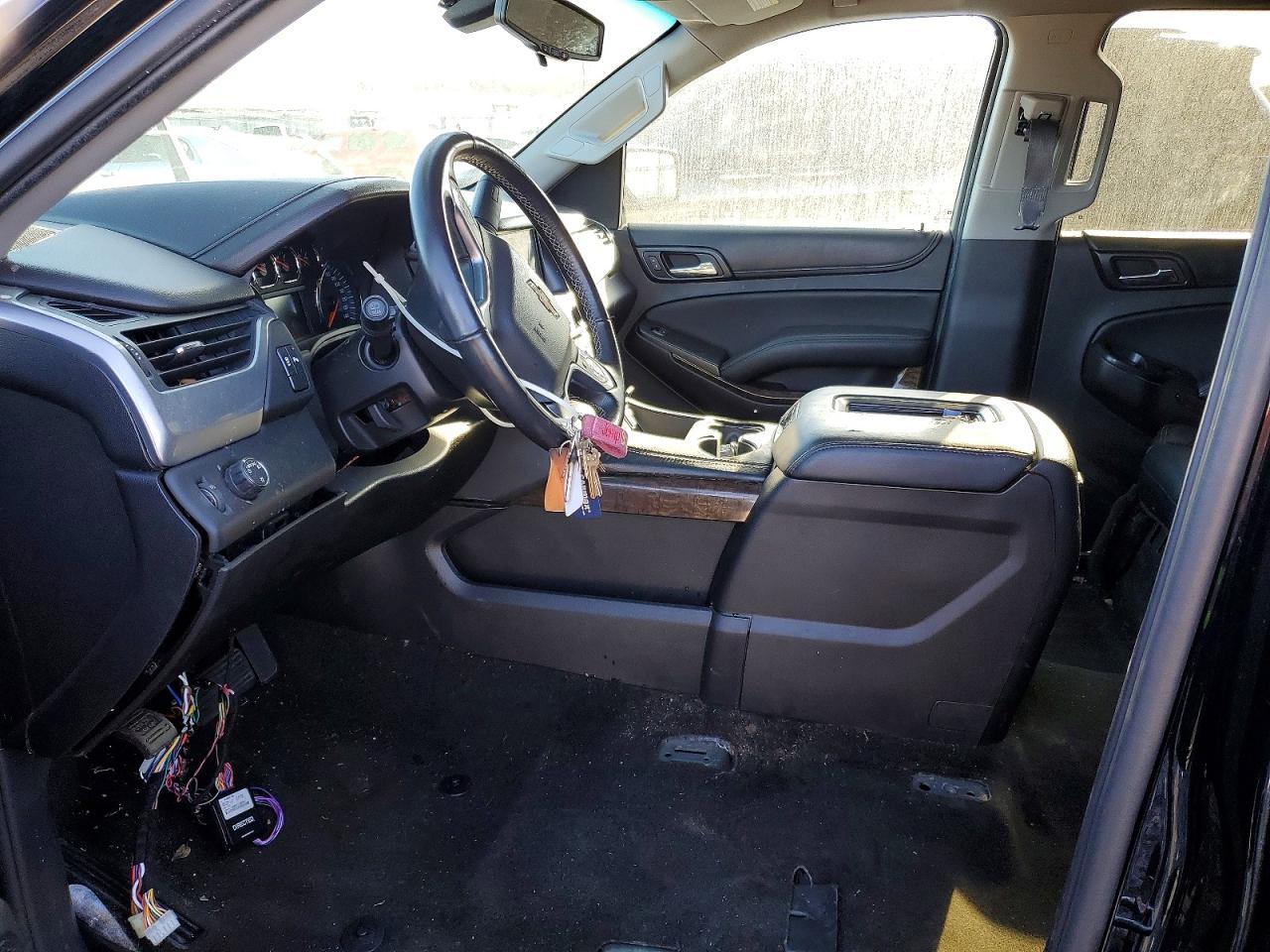2017 Chevrolet Suburban C1500 Ls - Image 7