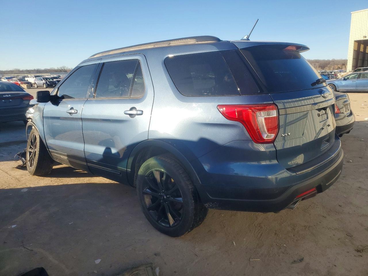 2018 Ford Explorer Xlt - Image 2