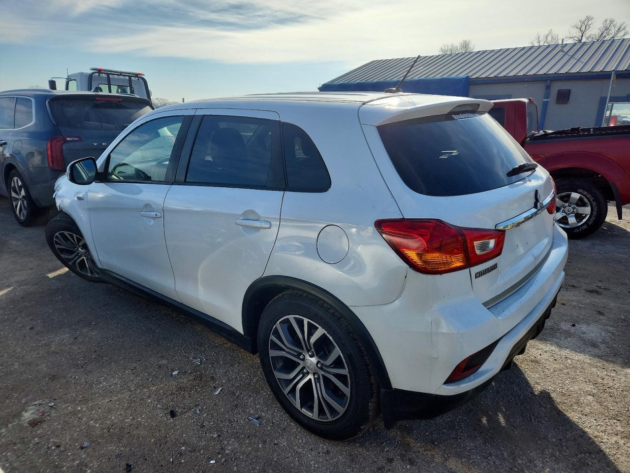 2018 Mitsubishi Outlander Sport Es - Image 2