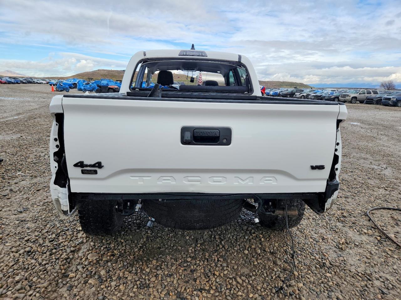 2023 Toyota Tacoma Double Cab - Image 6