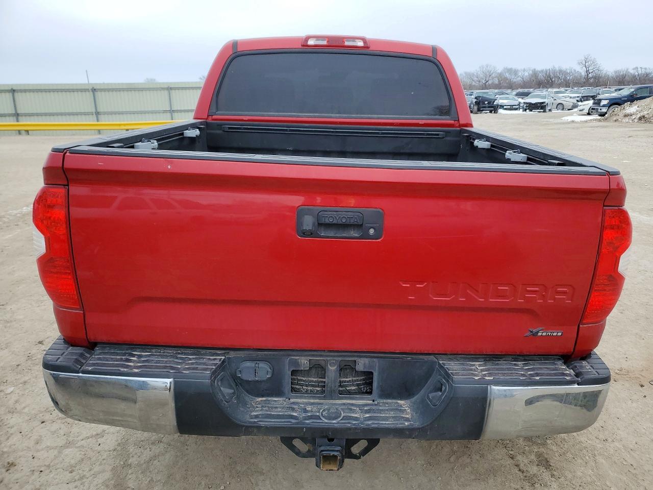 2019 Toyota Tundra Crewmax Sr5 - Image 6