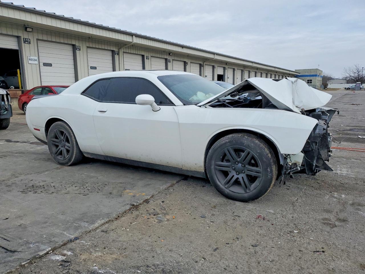 2017 Dodge Challenger Sxt - Image 4